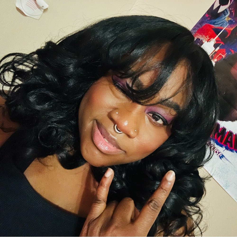 Black Swiss Lace Wig - With Bangs - Picture 3 of 3